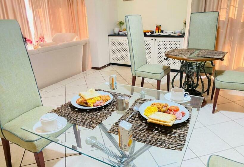 バルコニー付きスタンダードルーム, Sunny Stay Guesthouse Rooms And Breakfast Option