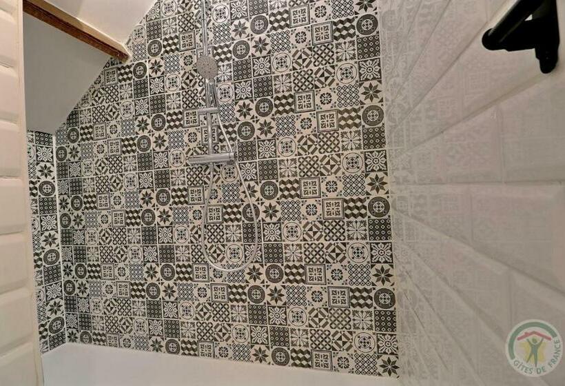 디럭스 룸, La Bremande