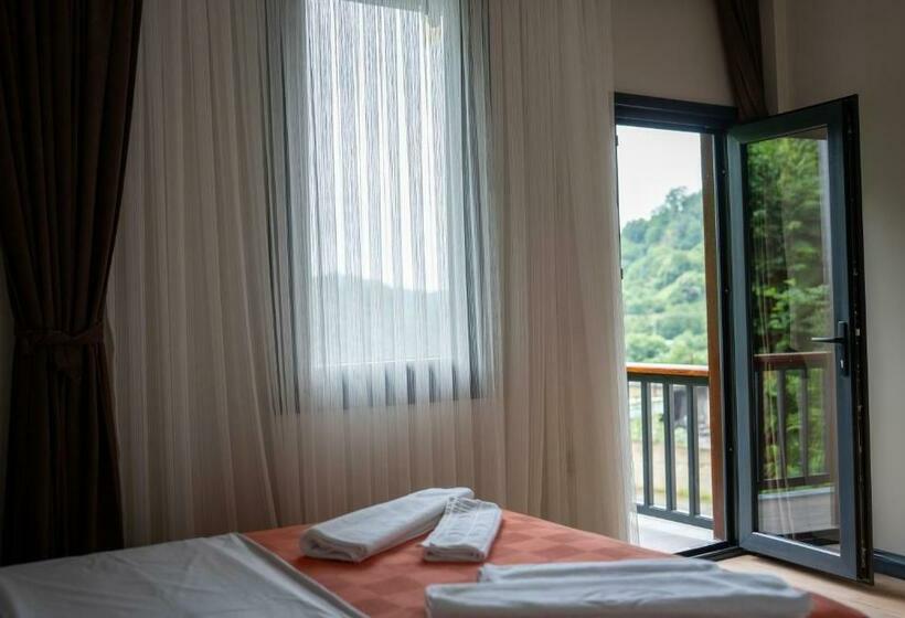 ガーデンビュースタンダードルーム, Mayavera