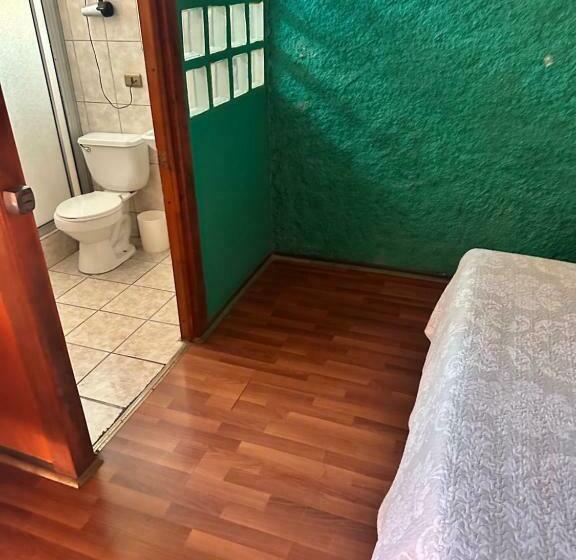 スタンダードシングルルーム, Residencial Colonial