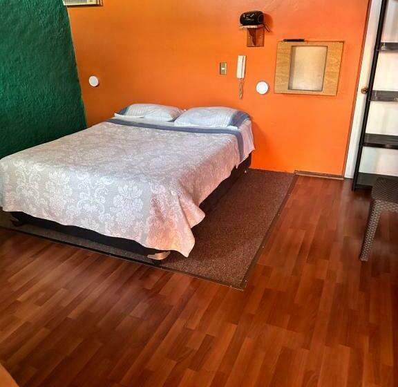 スタンダードシングルルーム, Residencial Colonial