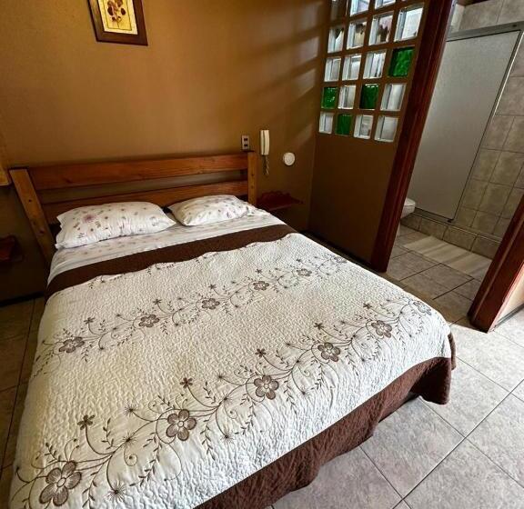 スタンダードシングルルーム, Residencial Colonial