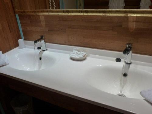 Стандартный Номер Кровать Кинг, La Suite Du Pêcheur, Balnéo Et Terrasse Privative. Entre Terre Et Mer