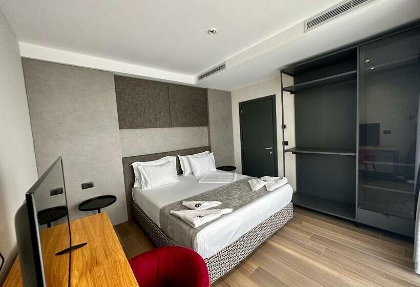 חדר משפחתי נוף לים, Frojd Kune Resort & Beach