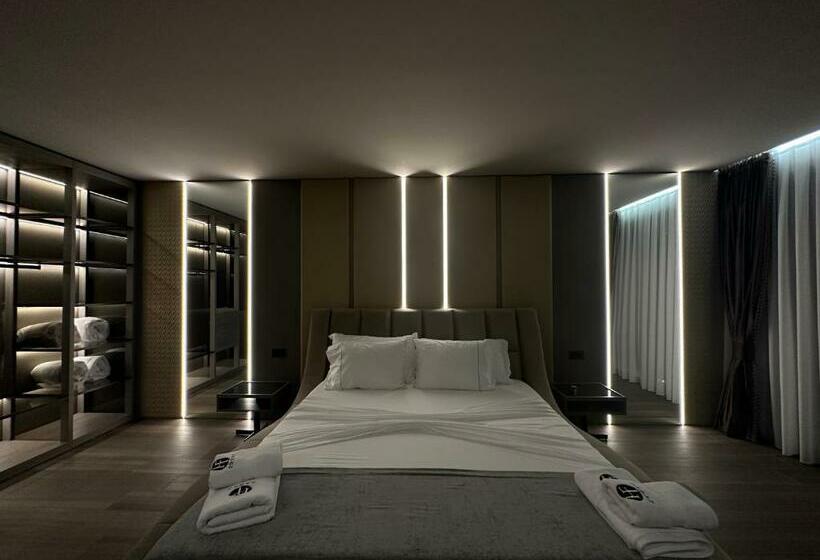 סוויטה עם ג'קוזי, Frojd Kune Resort & Beach