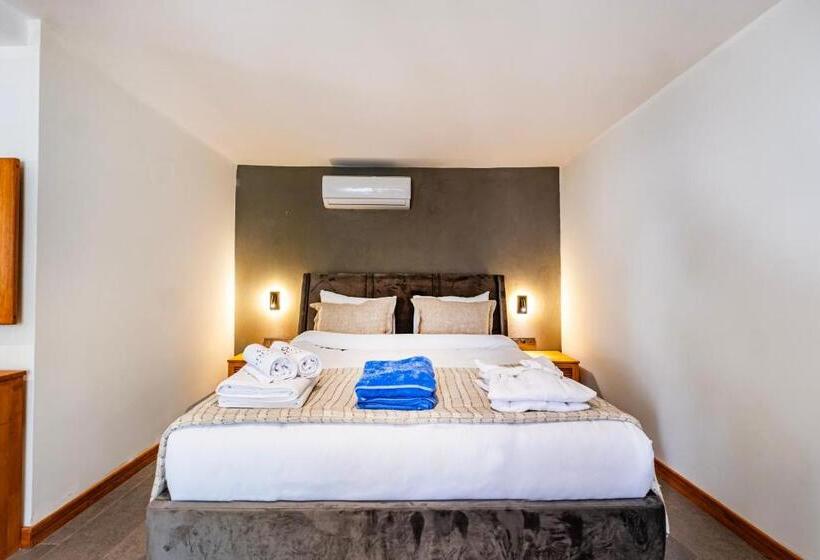 标准间, Isolina Bodrum