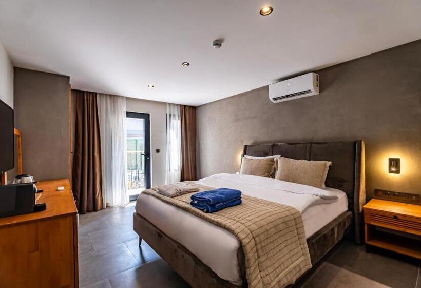 经济房, Isolina Bodrum