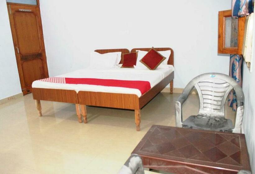 トリプルクラシックルーム, Oyo Hotel Akki Plaza