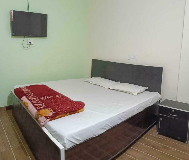 トリプルクラシックルーム, Oyo Hotel Akki Plaza