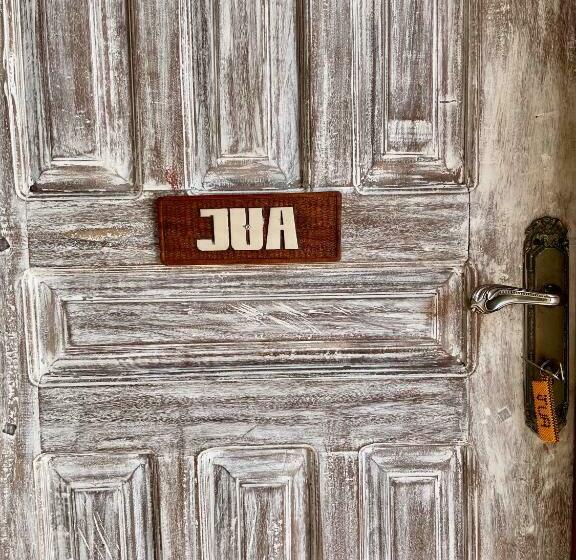 اتاق استاندارد, Nyumba Ya Afrika