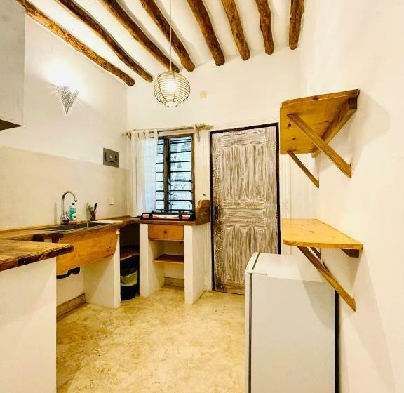 اتاق استاندارد, Nyumba Ya Afrika