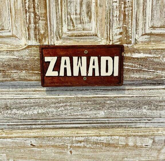 اتاق لوکس, Nyumba Ya Afrika