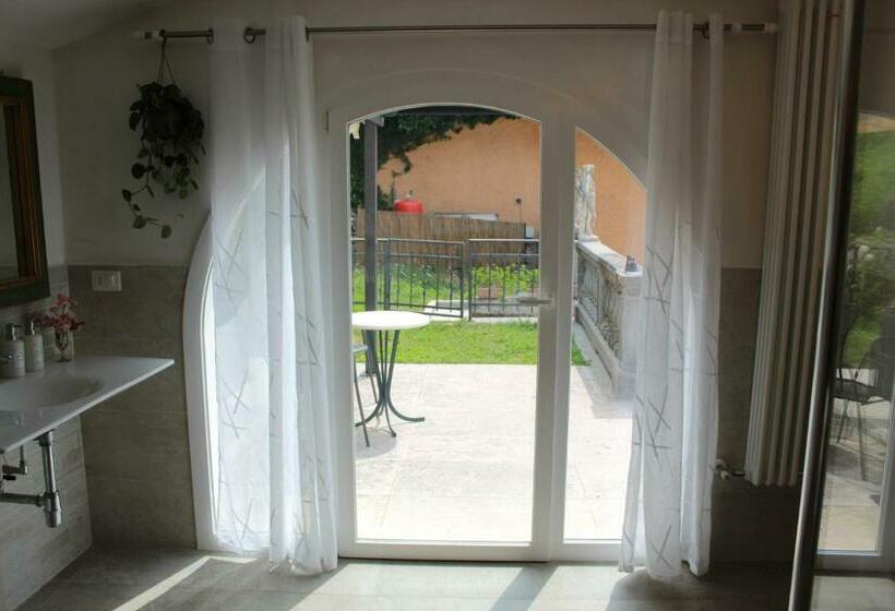 스탠다드 룸 킹사이즈 침대, Agritur Cantina Romanese