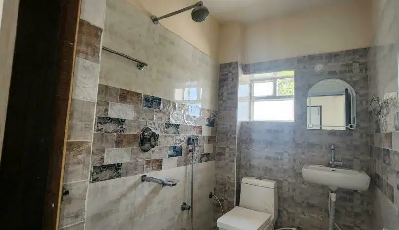 Economy-huone, Rama Royal Resorts