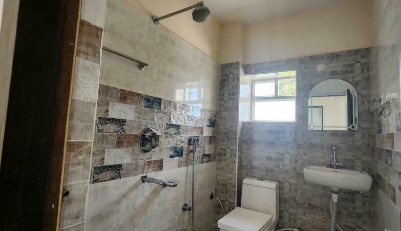 豪华房间, Rama Royal Resorts