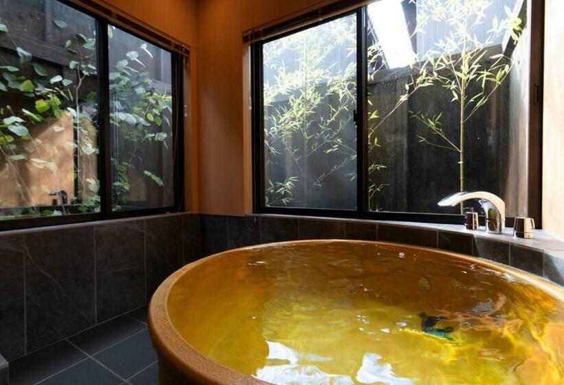 ツーベッドルーム　ヴィラ, 瑠璃浜