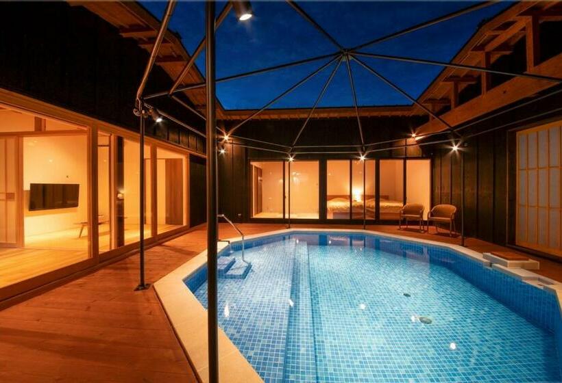 ツーベッドルーム　ヴィラ, 瑠璃浜