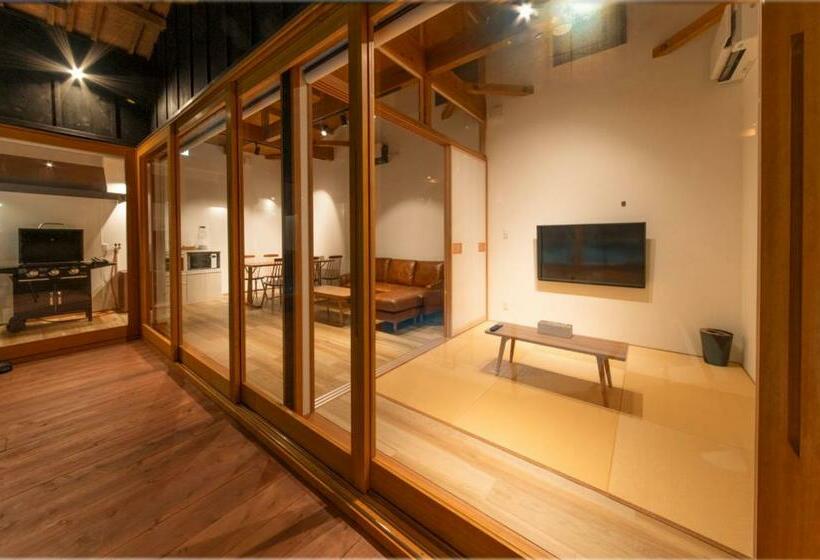 ツーベッドルーム　ヴィラ, 瑠璃浜