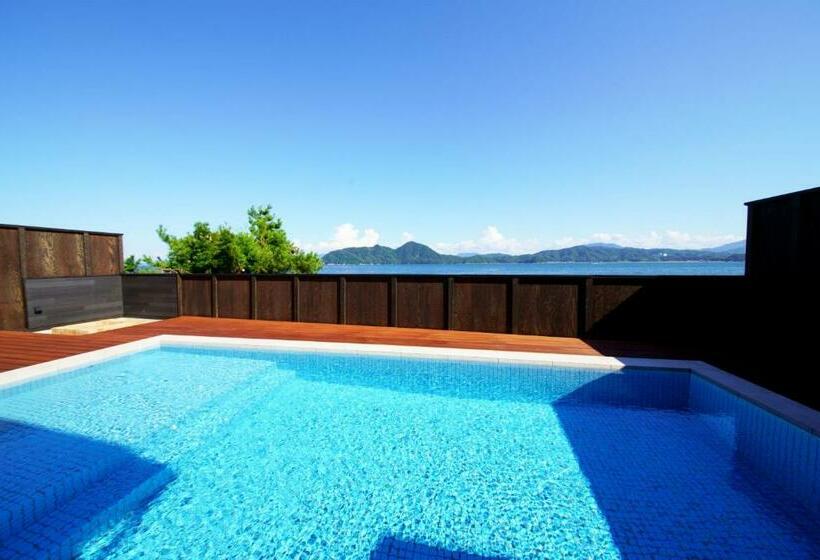 スリーベッドルーム　ヴィラ, 瑠璃浜