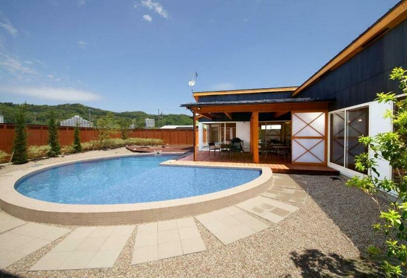 ツーベッドルーム　ヴィラ, 瑠璃浜