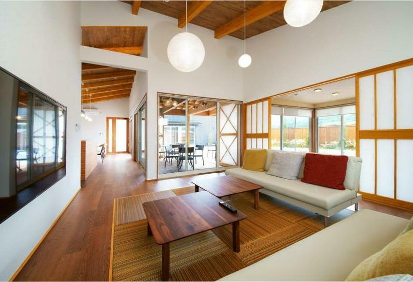 ツーベッドルーム　ヴィラ, 瑠璃浜