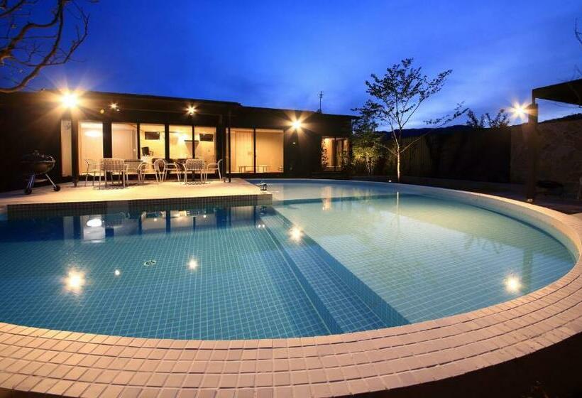 ツーベッドルーム　ヴィラ, 瑠璃浜