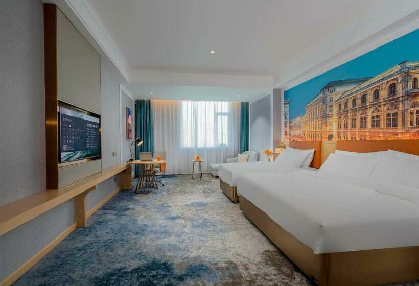 Семейный Номер Deluxe, Vienna Hotels Yuncheng Hedong Street Wanda Store