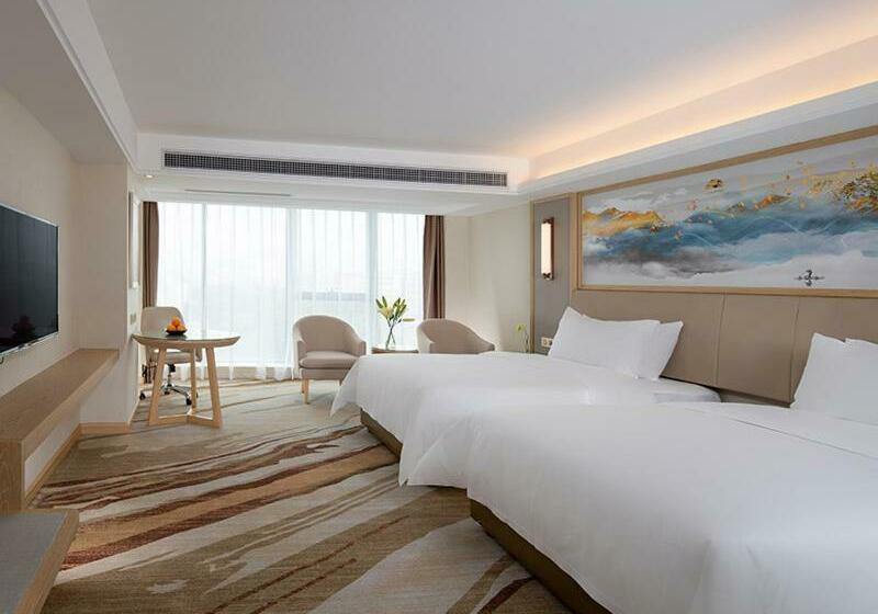 Номер бизнес-класса, Vienna International Hotel South Gate Of Shenzhen International Convention And Exhibition Center