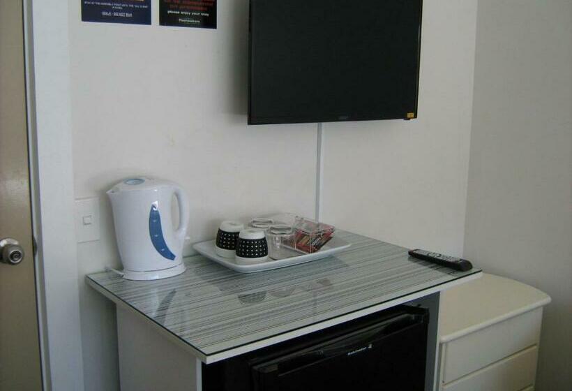 جناح, Downtown Backpackers & Accommodation