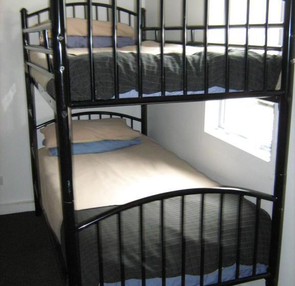 سرير فى غرفة مشتركه, Downtown Backpackers & Accommodation