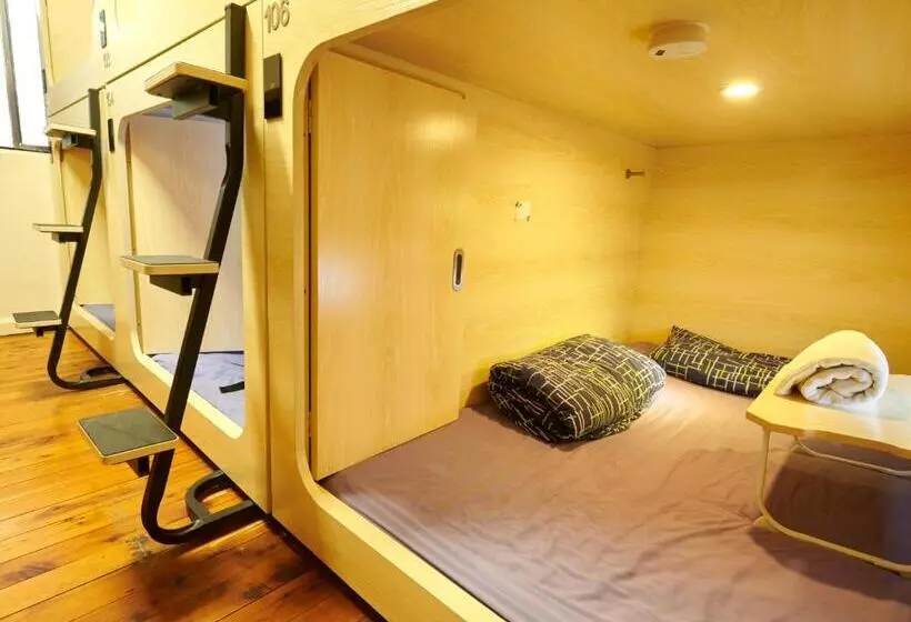 ルームシェアのワンベッド, Podbed Coogee Beachside