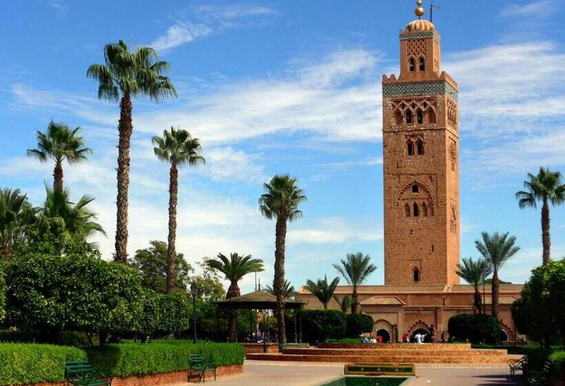 اتاق استاندارد سه نفره, Arabian Riad
