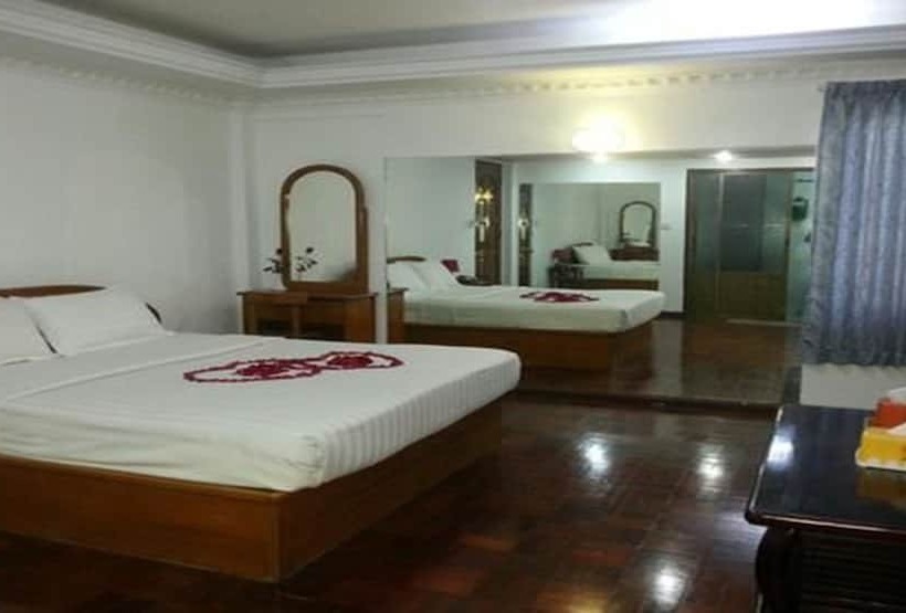 اتاق استاندارد, Airport Inn