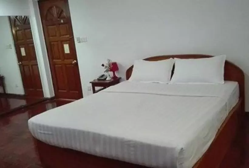 اتاق استاندارد, Airport Inn