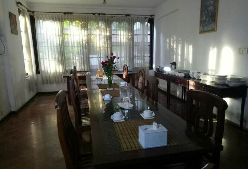 اتاق استاندارد, Airport Inn