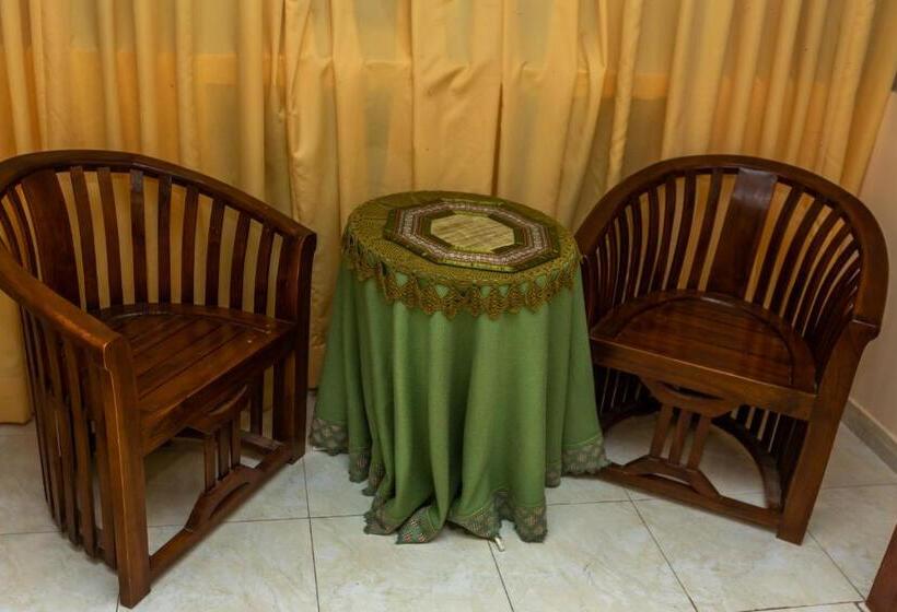 חדר דלוקס, Fort Thari Inn