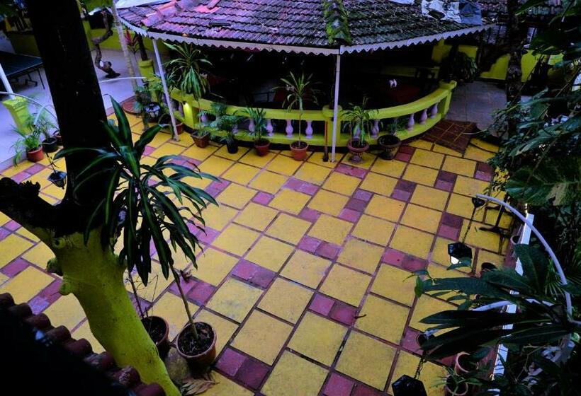 Quarto Familiar, Oyo Rooms Candolim Beach 3