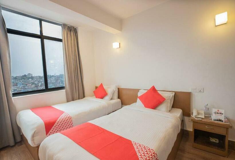 Deluxe Rum, Prince Plaza