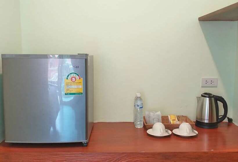 デラックスルーム, The Ford Sunset Beach Resort