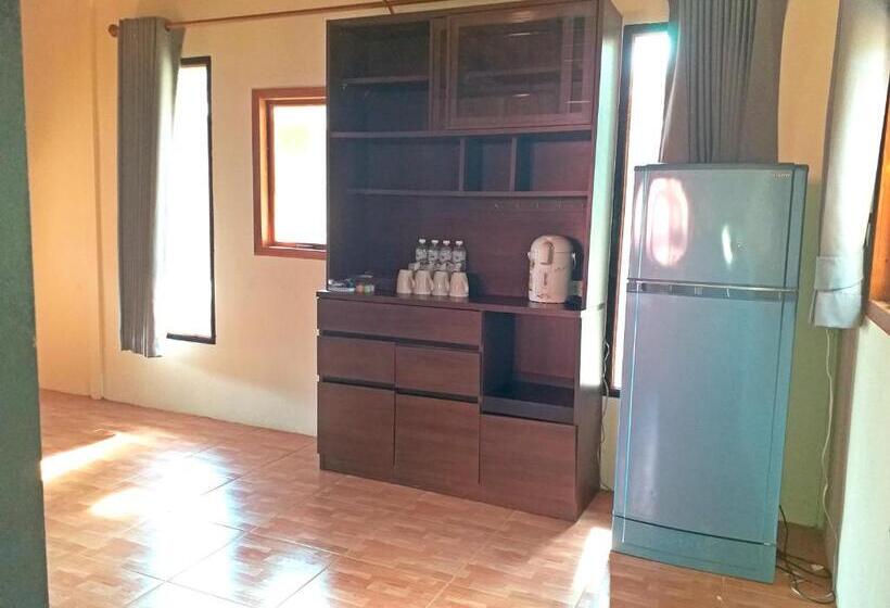 Семейный Номер, The Ford Sunset Beach Resort
