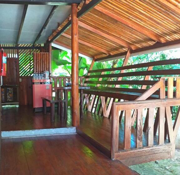 家族用バンガロー, The Ford Sunset Beach Resort