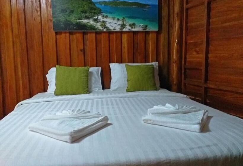 家族用バンガロー, The Ford Sunset Beach Resort