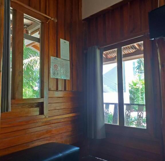 家族用バンガロー, The Ford Sunset Beach Resort