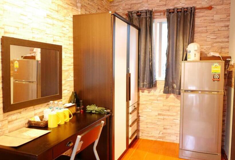 スーペリアトリプルルーム, The Ford Sunset Beach Resort