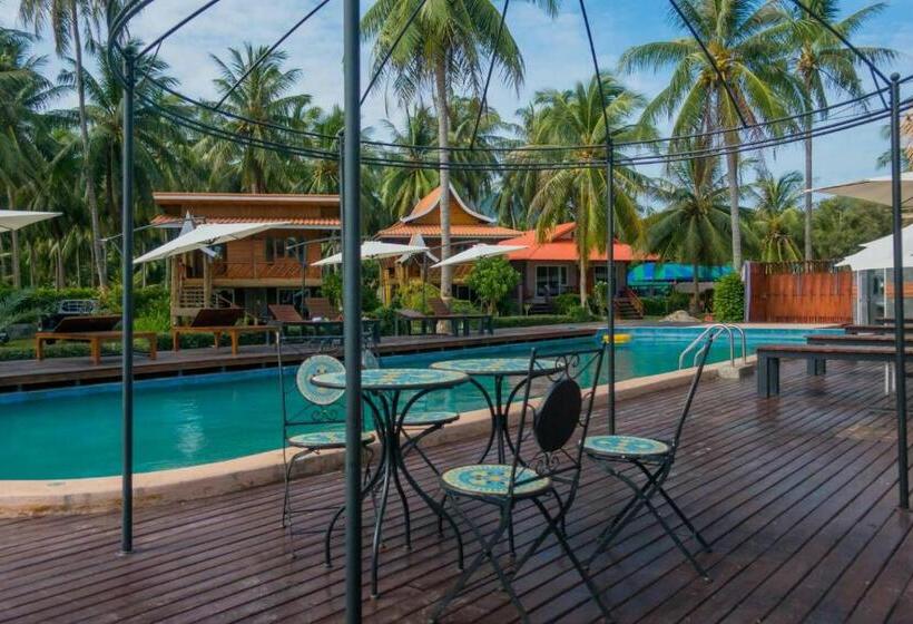 スーペリアトリプルルーム, The Ford Sunset Beach Resort