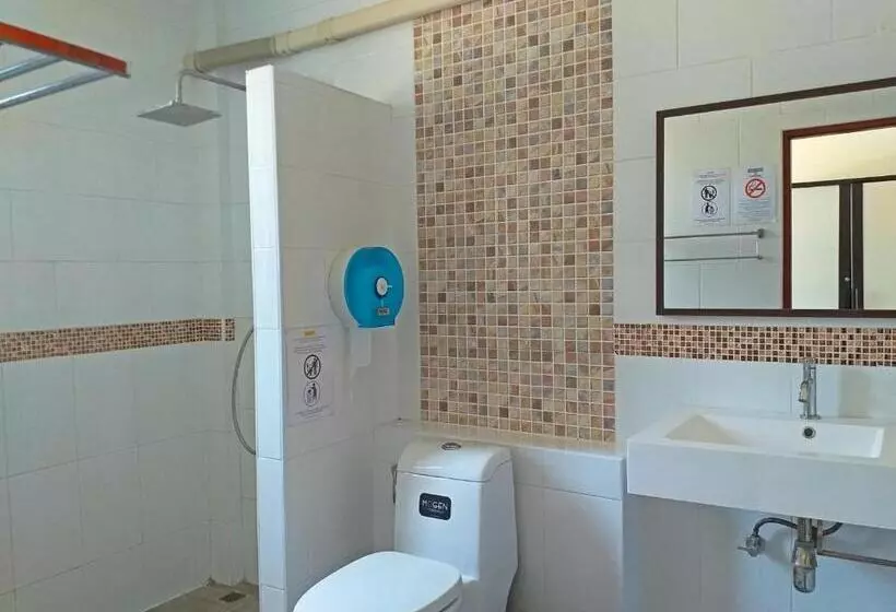 デラックストリプルルーム, The Ford Sunset Beach Resort