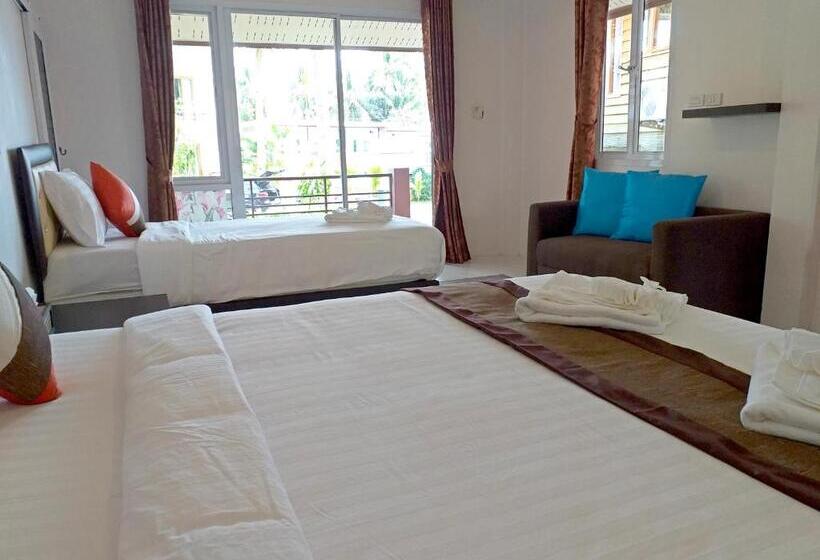 デラックストリプルルーム, The Ford Sunset Beach Resort