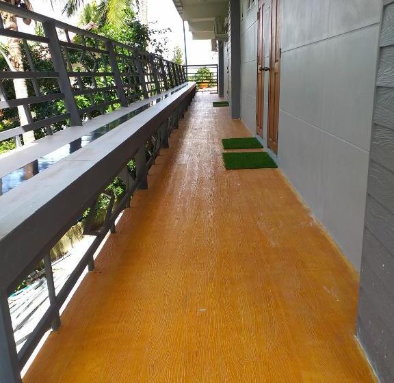 バルコニー付きデラックスルーム, The Ford Sunset Beach Resort