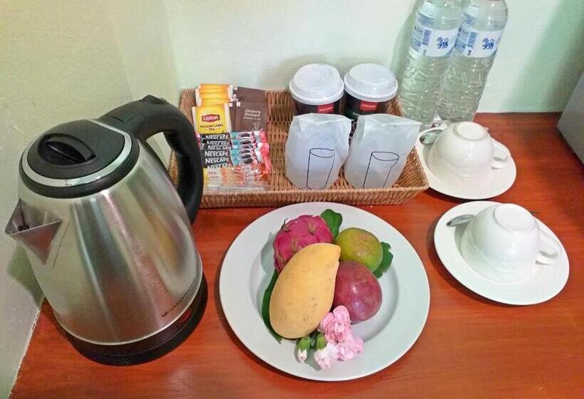 バルコニー付きデラックスルーム, The Ford Sunset Beach Resort