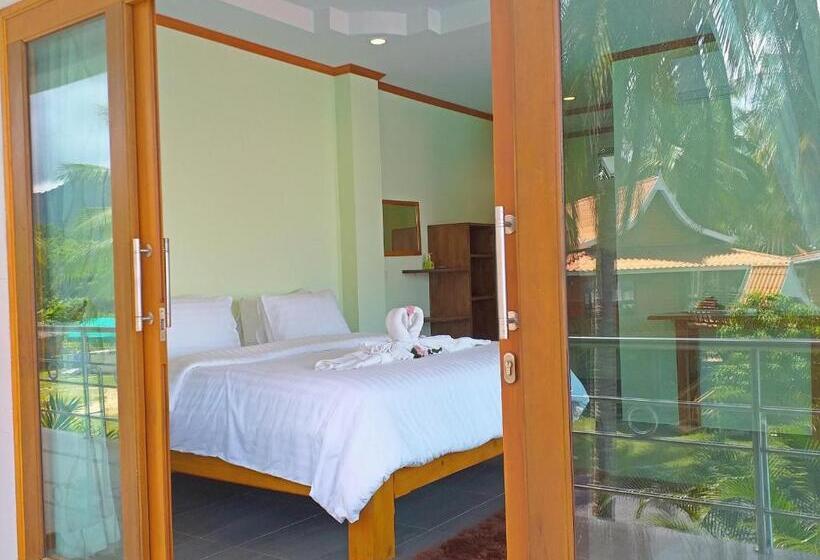 デラックスルーム, The Ford Sunset Beach Resort